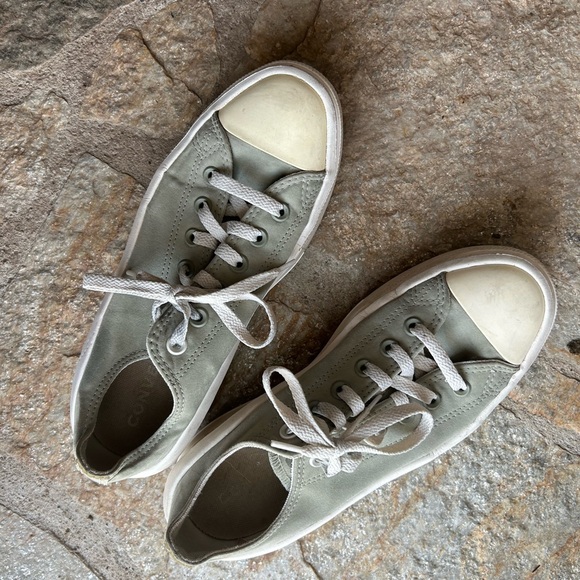 Converse Shoes - Super comfy converse!